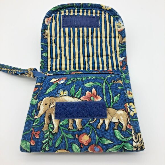 VINTAGE Vera Bradley Trifold Wallet ANIMAL KINGDOM Retired Pattern Quilted - Picture 3 of 5